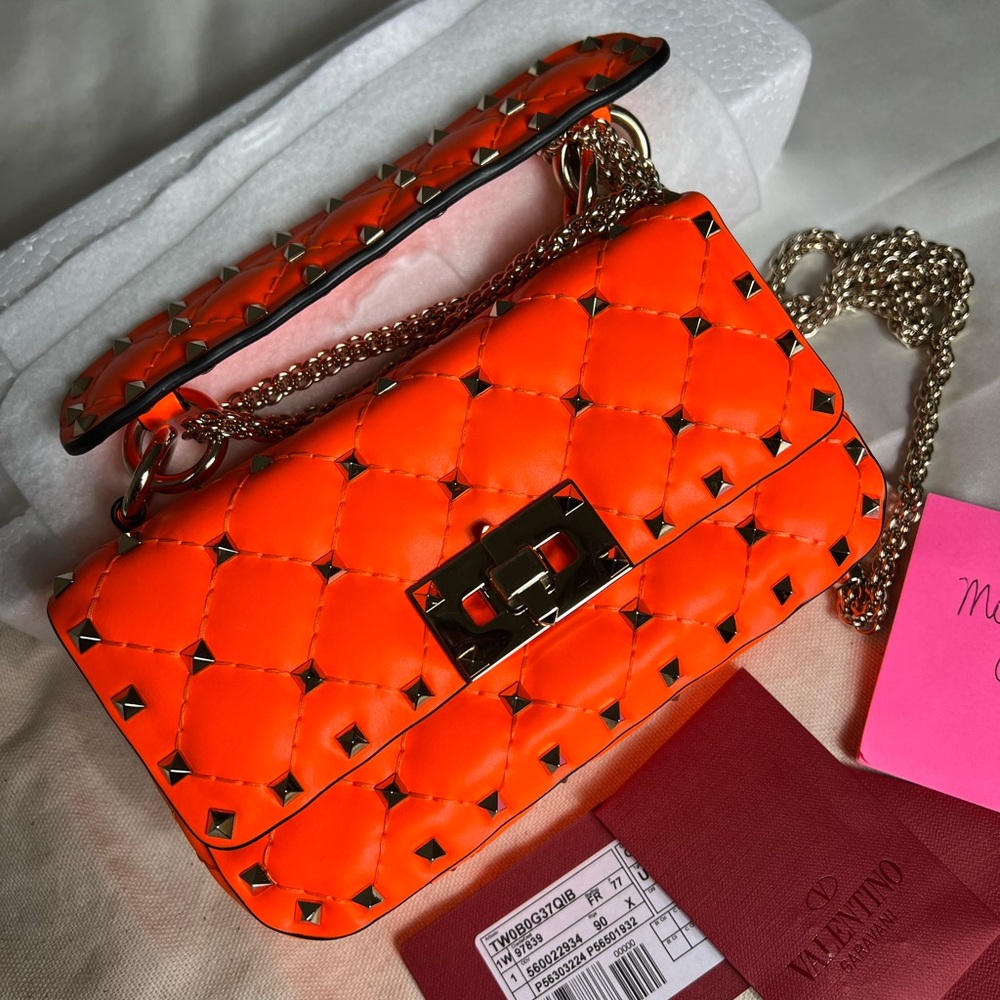 Valentino Garavani Spike Rockstud Fluo